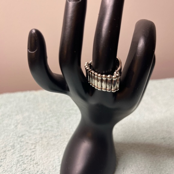 Large Ring - Picture 2 of 4